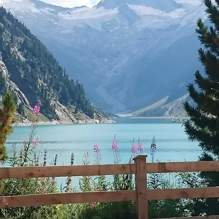 Готель Eckartauerhof Майргофен